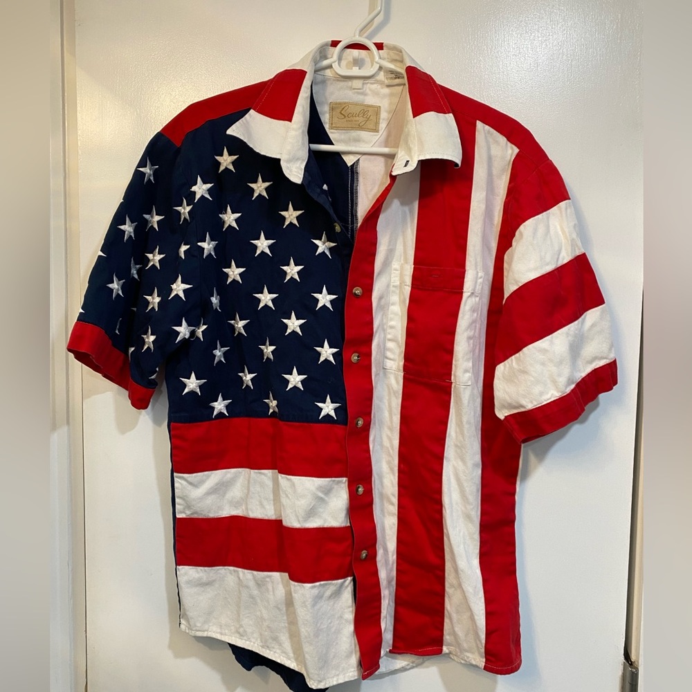 Scully American flag short sleeve button down. Red white blue. Mens size large